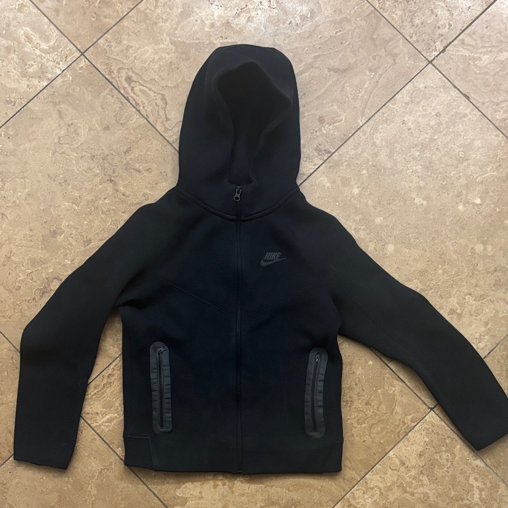 Nike Boys' Tech Woven Zip-up black hoodie